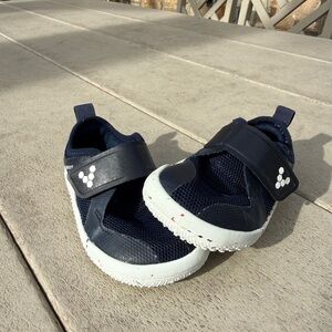 Vivo Barefoot 6K (22 EU) Navy Sneakers